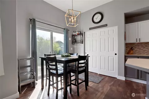 Dining - 606 Callendar St NW, Orting, WA 98360 photo 2 of 2