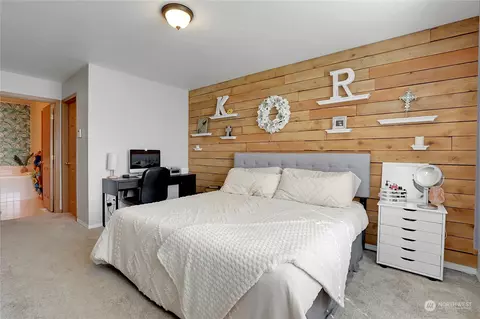 Bedroom - 606 Callendar St NW, Orting, WA 98360 photo 3 of 5