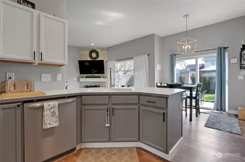 Kitchen - 606 Callendar St NW, Orting, WA 98360 photo 3 of 4