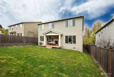 Exterior - 824 231st St SE, Bothell, WA 98021 photo 4 of 5