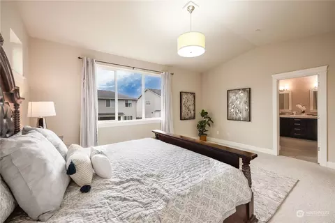 Bedroom - 824 231st St SE, Bothell, WA 98021 photo 3 of 7