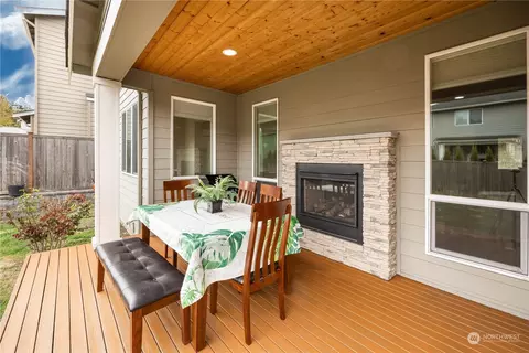 Exterior - 824 231st St SE, Bothell, WA 98021 photo 2 of 5