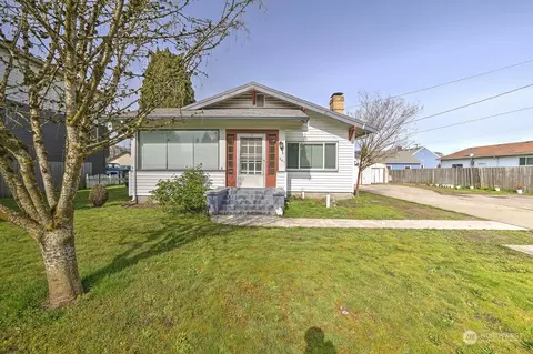 961 Goerig St, Woodland, WA 98674