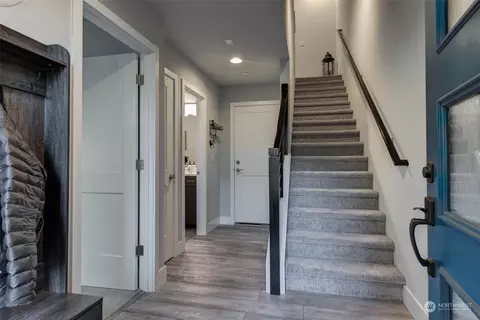 Entry Way - 524 SE Pl Se 238th #D, Bothell, WA 98021 photo 1 of 2