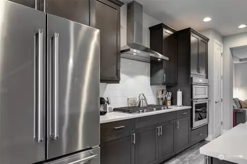 Kitchen - 524 SE Pl Se 238th #D, Bothell, WA 98021 photo 3 of 6