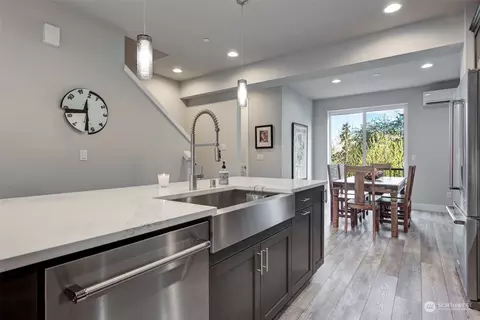 Kitchen - 524 SE Pl Se 238th #D, Bothell, WA 98021 photo 5 of 6