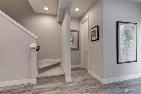 Entry Way - 524 SE Pl Se 238th #D, Bothell, WA 98021 photo 2 of 2