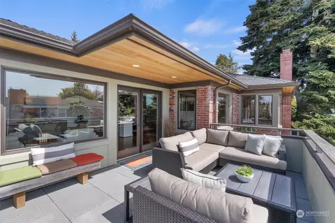 Exterior - 2801 29th Ave W, Seattle, WA 98199 photo 8 of 17