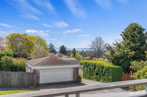 Exterior - 2801 29th Ave W, Seattle, WA 98199 photo 6 of 17