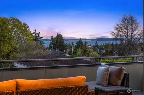 Exterior - 2801 29th Ave W, Seattle, WA 98199 photo 7 of 17