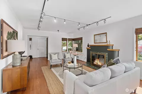 Living - 2801 29th Ave W, Seattle, WA 98199 photo 2 of 6