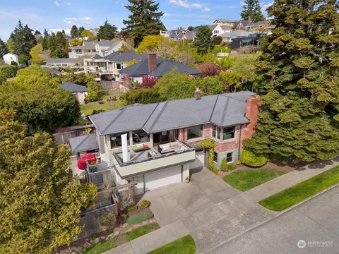 View/Area - 2801 29th Ave W, Seattle, WA 98199 photo 3 of 3