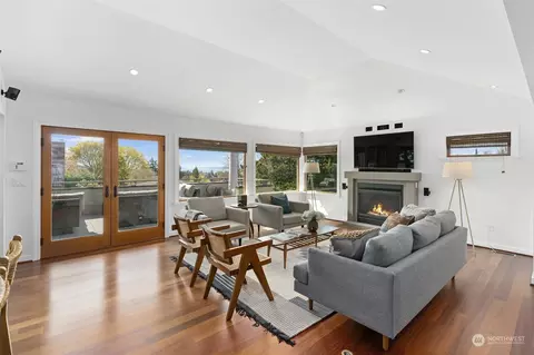Living - 2801 29th Ave W, Seattle, WA 98199 photo 3 of 6