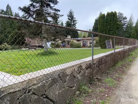 12909 158th Ave SE, Renton, WA 98059