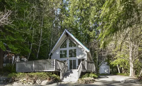 106 Kautz Pl, Ashford, WA 98304