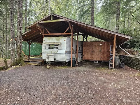 210 NE Cedar Ln, Tahuya, WA 98588