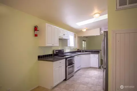 160 E Huckleberry Dr, Grapeview, WA 98546 photo 9