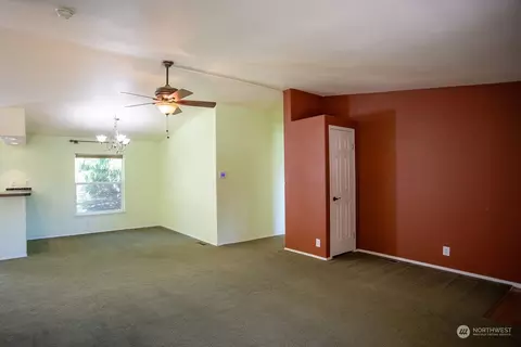 160 E Huckleberry Dr, Grapeview, WA 98546 photo 4