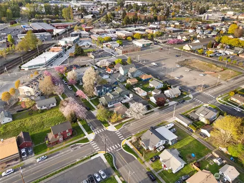 View/Area - 801 Cherry Ave, Sumner, WA 98390 photo 4 of 5