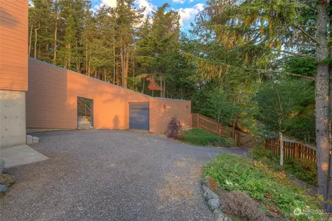 Exterior - 306 Saddle Ln, Eastsound, WA 98245 photo 6 of 6