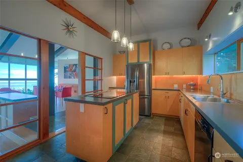 Kitchen - 306 Saddle Ln, Eastsound, WA 98245 photo 2 of 2