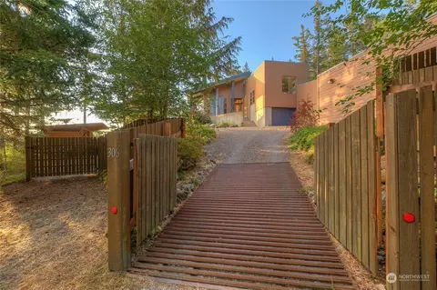 Exterior - 306 Saddle Ln, Eastsound, WA 98245 photo 3 of 6