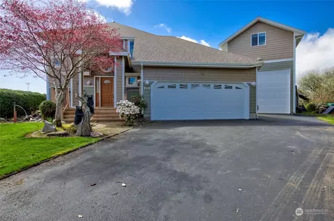 919 Coyote Ct SW, Ocean Shores, WA 98569