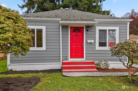 1610 S 6th St, Mount Vernon, WA 98273