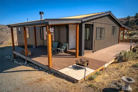 3 Canyon View Dr, Orondo, WA 98843