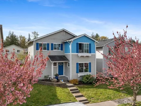5250 Razor Peak Dr, Mount Vernon, WA 98273
