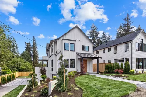 4505 NE 110th St, Seattle, WA 98125
