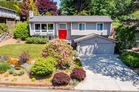 19322 Kenlake Pl NE, Kenmore, WA 98028