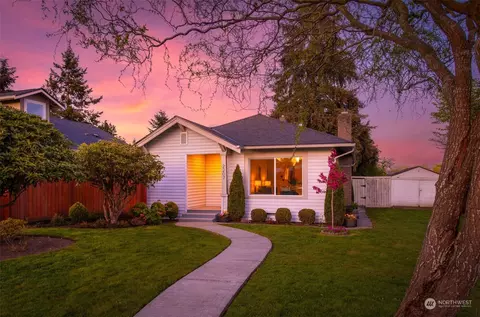 2207 Cleveland Ave, Everett, WA 98201
