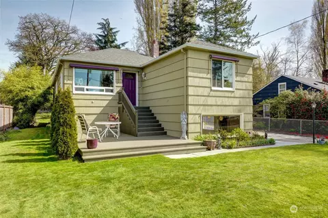 9532 6th Ave NW, Seattle, WA 98117