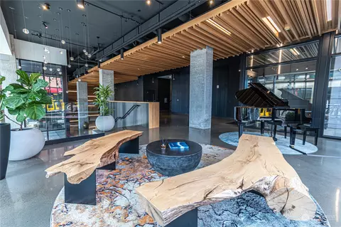 450 S Main St #210, Seattle, WA 98104