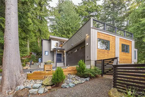 904 Chuckanut Dr, Bellingham, WA 98229