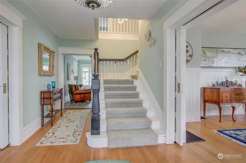 Entry Way - 108 E 8th St, Aberdeen, WA 98520 photo 2 of 5