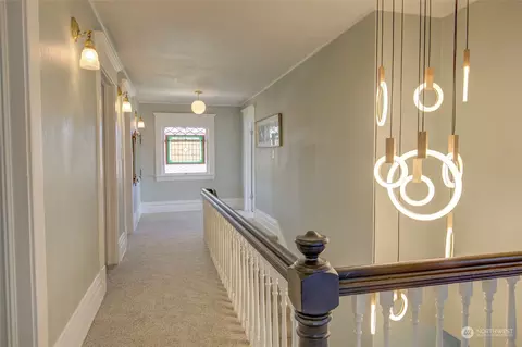 Entry Way - 108 E 8th St, Aberdeen, WA 98520 photo 5 of 5