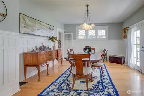 Dining - 108 E 8th St, Aberdeen, WA 98520 photo 1 of 3