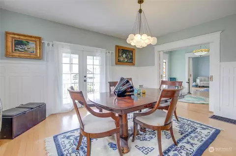 Dining - 108 E 8th St, Aberdeen, WA 98520 photo 2 of 3
