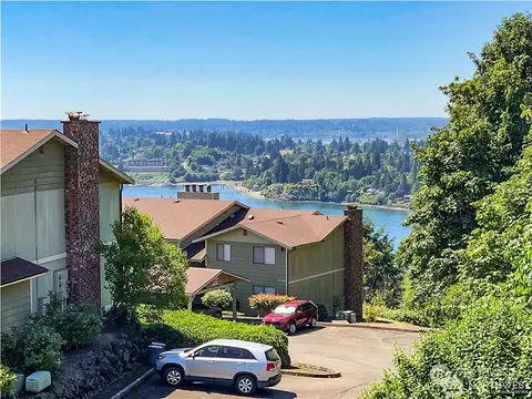 3560 Narrows View Ln NE #103, Bremerton, WA 98310