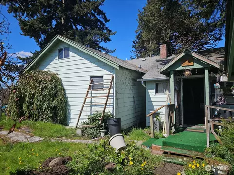 856 112th St S, Tacoma, WA 98444