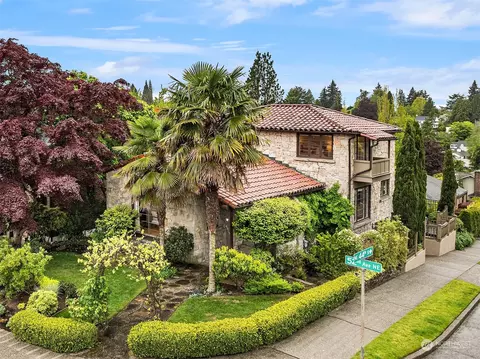 4315 52nd Ave NE, Seattle, WA 98105