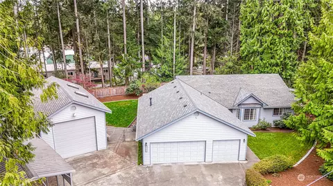 19402 68th St E, Bonney Lake, WA 98391