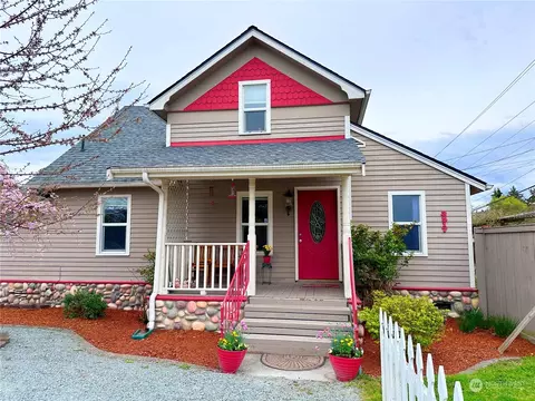 1702 N 35th St, Mount Vernon, WA 98273