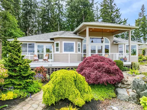 855 Brokaw Rd, Camano Island, WA 98282