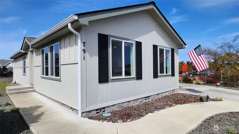 791 Heritage Loop, Sequim, WA 98382 photo 3