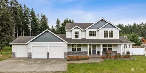 4704 Christensen Muck Rd E, Eatonville, WA 98328