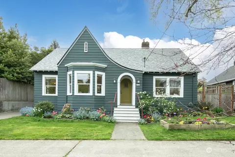 2525 E Mcgraw St, Seattle, WA 98112