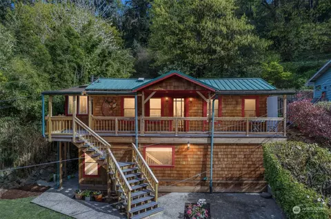 2212 Fairmount Ave SW, Seattle, WA 98126